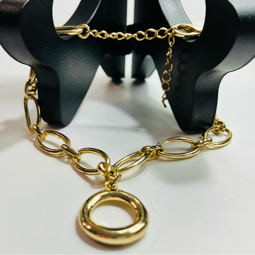 Avon Gold-Tone Link Bracelet with Circular Charm